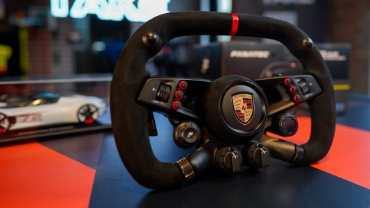 WATCH: Fanatec CSL Elite Porsche Vision GT Wheel – A Long-Awaited Tribute to Porsche’s Concept Car